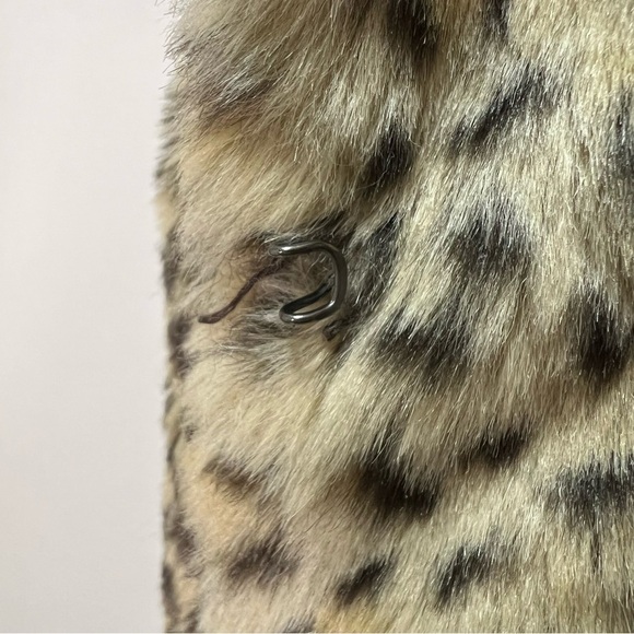 Joe Fresh Leopard Print Fur Vest Size 5T Animal Print Faux Fur - Picture 3 of 7
